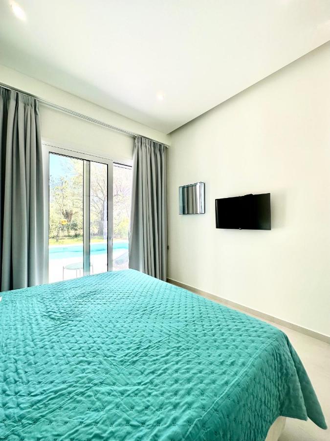 Splash Suites With Private Pools Никиана Экстерьер фото